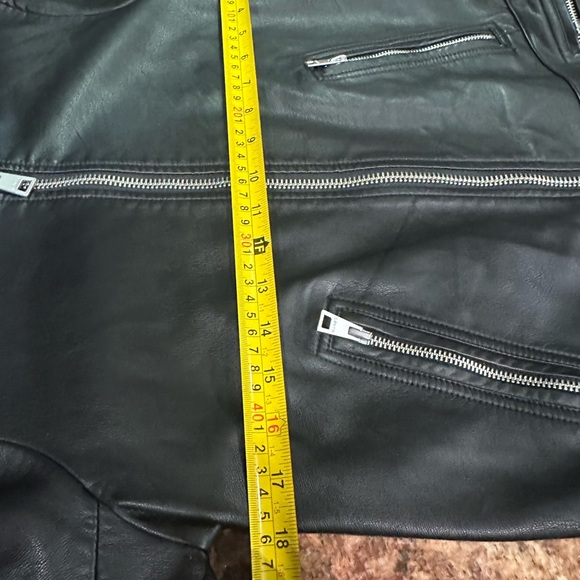Levi’s Ladies Black Faux Vegan Leather Zip Biker Jacket Women’s Size SMALL NEW - Picture 7 of 12